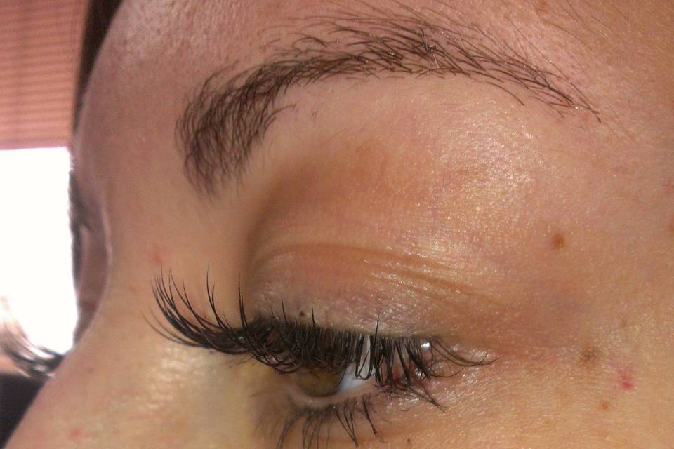 SMOKEY EYES & LASH PARLOUR