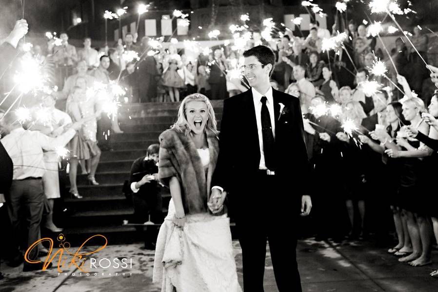 Sparkler getaway - Niki rossi photography and video