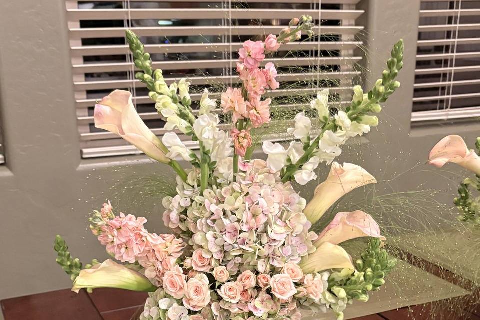Wedding Days with Faithful Florals
