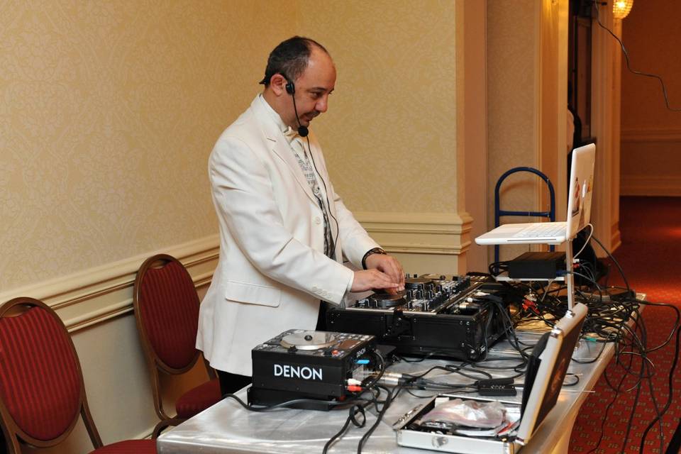 SOLIMAN INTERNATIONAL MUSIC & LIGHTING
