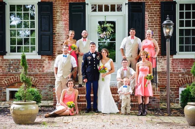 Couple with the bridesmaids and groomsmen