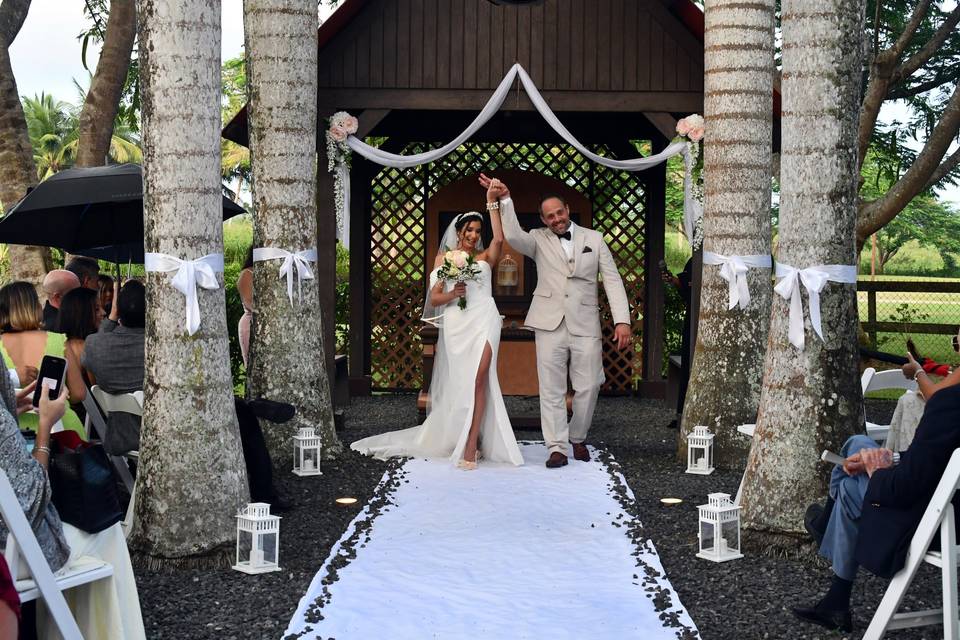 Weddings Court Yard by Marriot