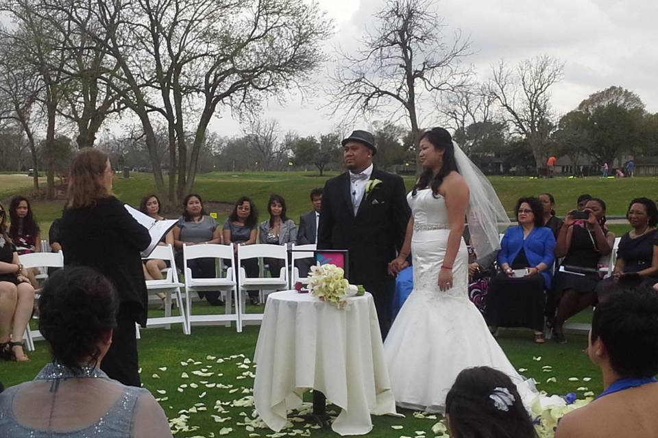 This ceremony was held at the Sugar Creek Country Club in Sugar Land, TX.