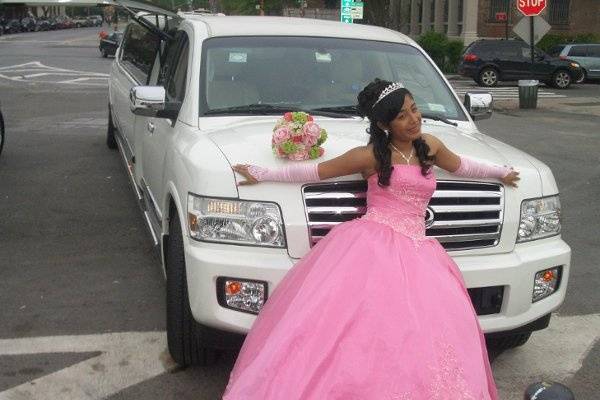 The bride in white limo