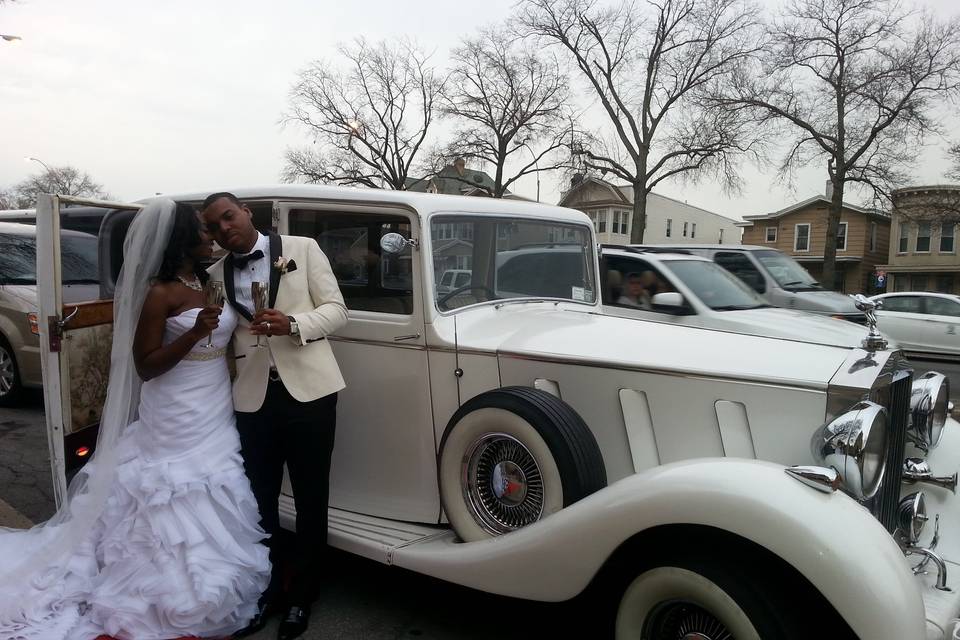 Range Rover Limo1930 Rolls Royce Convertible