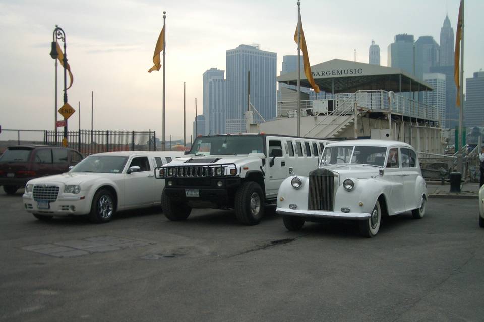 Vintage Rolls Royce PrincessAntique Rolls Royce PrincessHummer LimoChrysler Limo