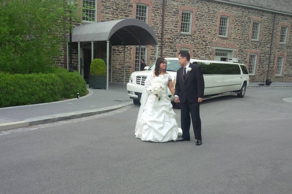 Range Rover Limo Indian Wedding