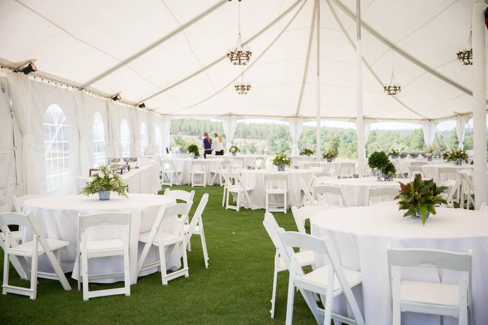 Pole Tent w/white