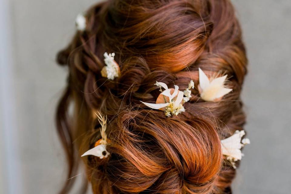 Hair flowers
