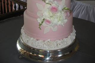Cindy's Let Them Eat Cake - Wedding Cake - Titusville, PA - WeddingWire