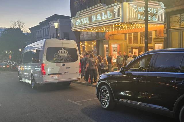White Limo bus & Aviator