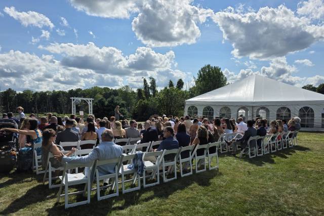 Perfect summer ceremony