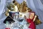 This champagne theme box is great for a honeymoon or wedding night. Includes crackers, smoked salmon, snack mix, microwavable wedding cake, gourmet cheese spread, wine glasses, champagne glass filled with candy coated almonds, alcohol free wine or sparkling juice and wedding bell shaped candles.
OUR PRICE: $75