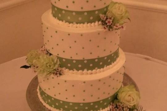 White and green cake