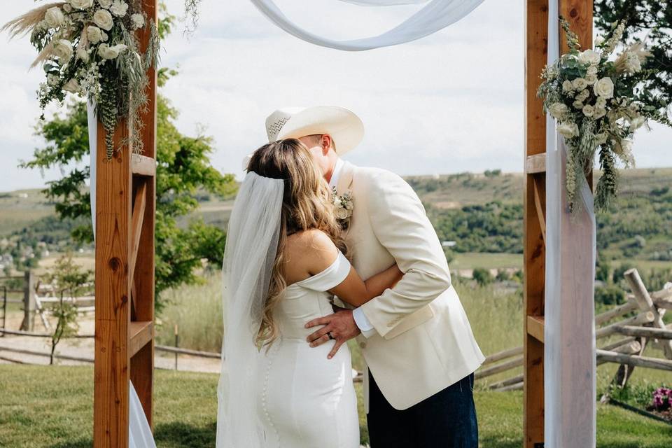 First kiss as Mr. & Mrs.