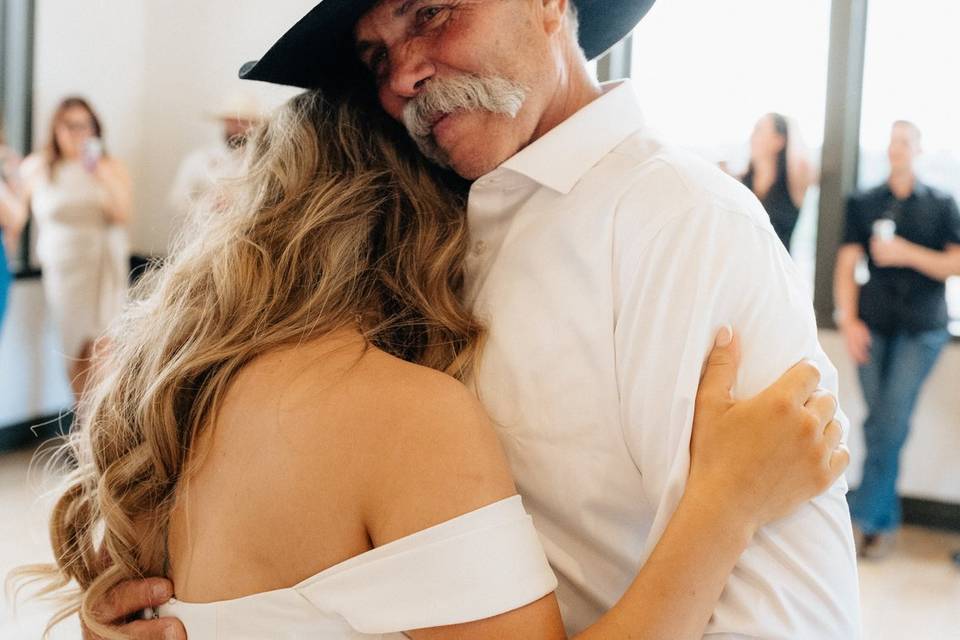 Daddy daughter dance