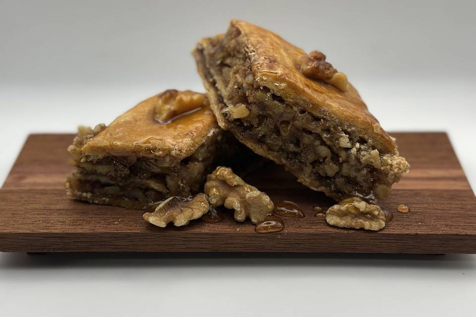 Traditional Walnut Gavar