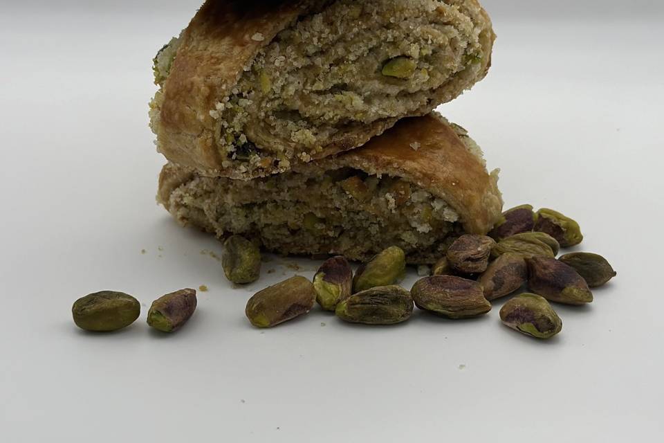 Pistachio Gata