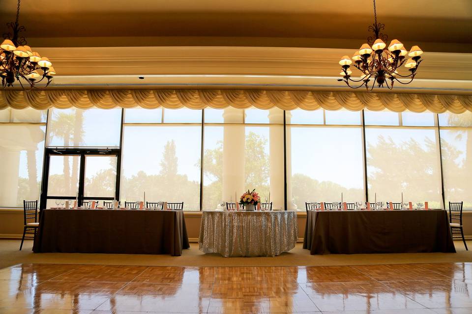 Head table setup