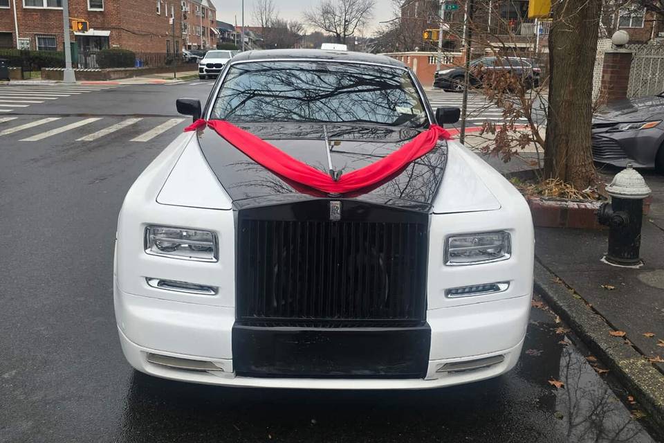 Elegant Rolls-Royce Phantom Ex