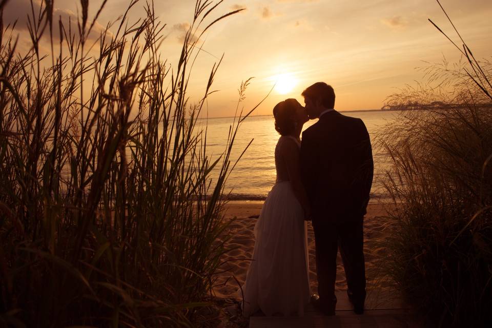 Kiss on the beach