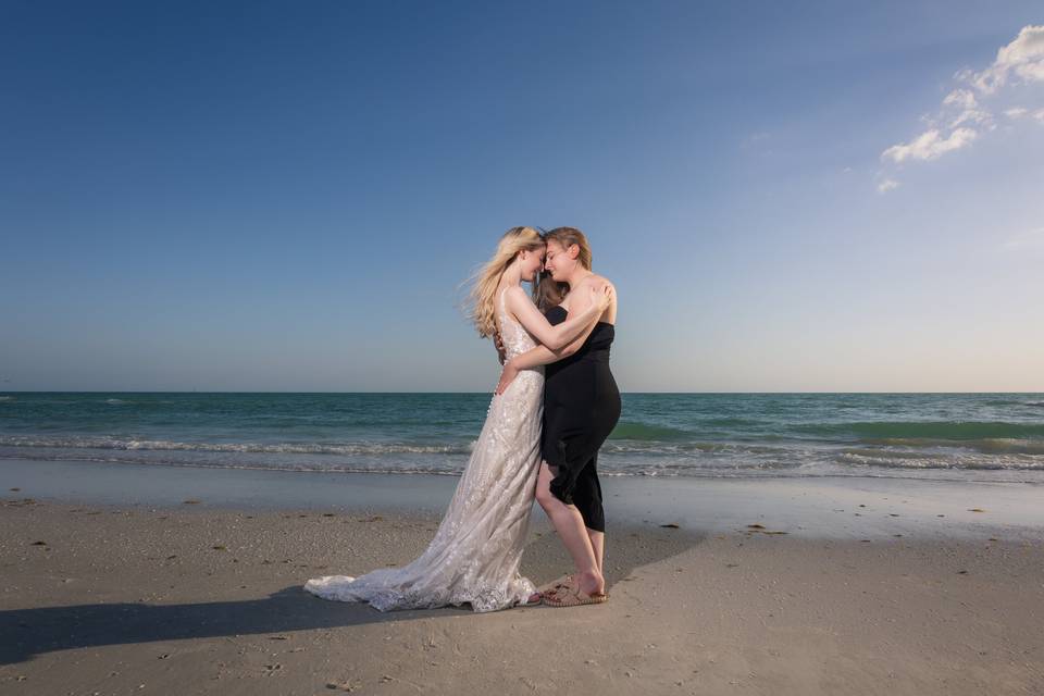 Kiss by the water