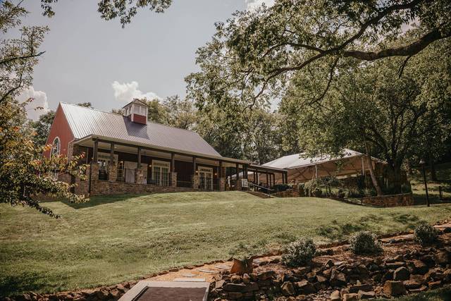 Barn - Rivkah Photography