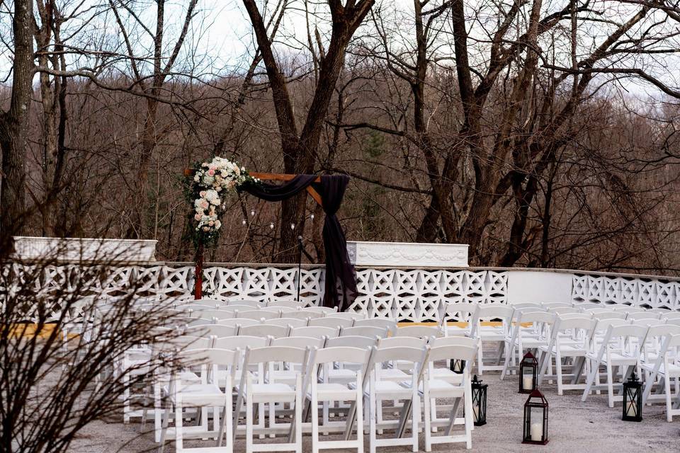 Outdoor Ceremony for Lodge