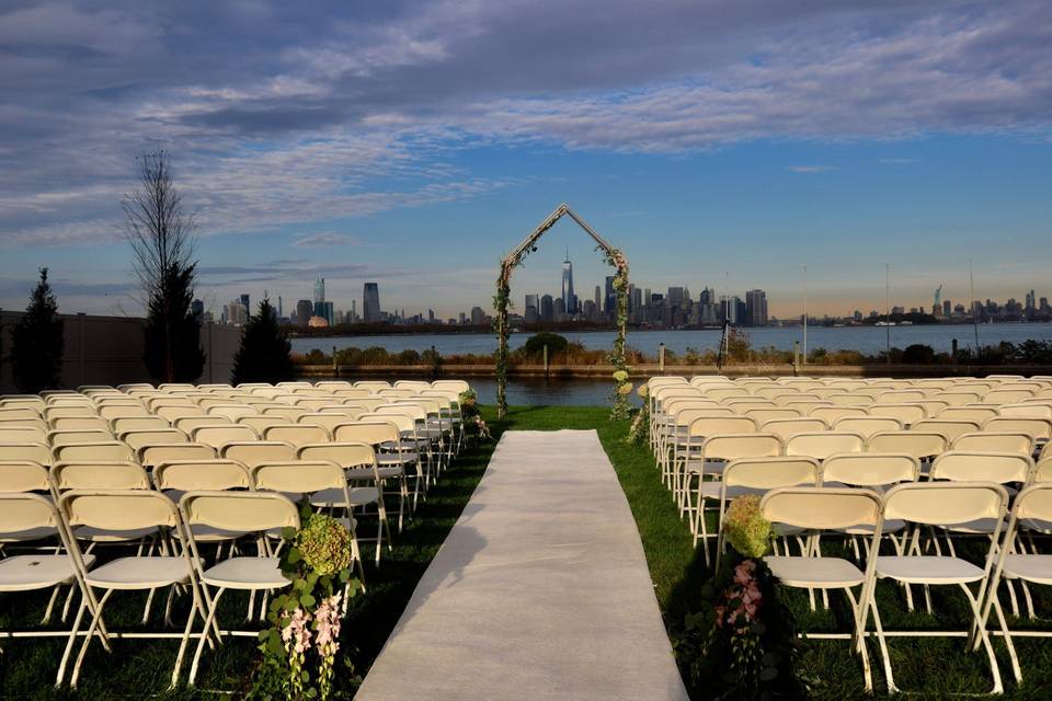 Hudson House Outdoor Ceremony