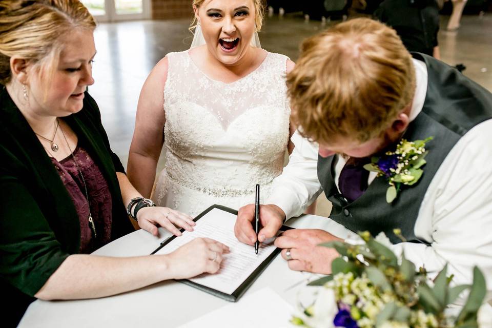 Signing the marriage contract
