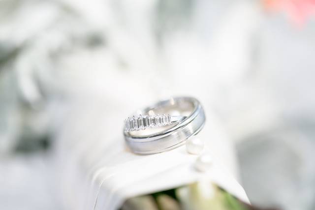 Creative ring details