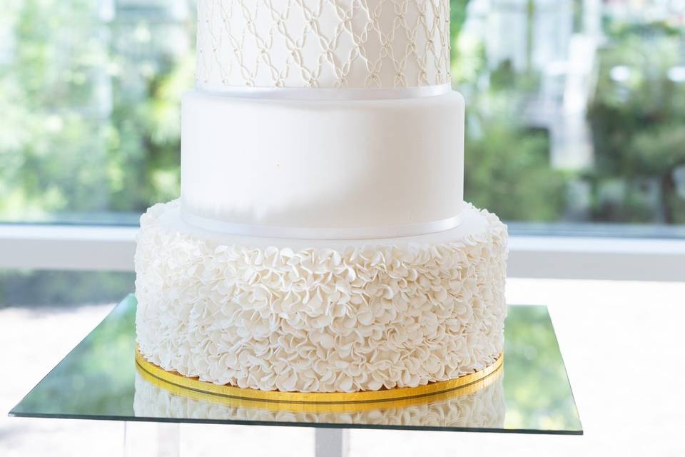 5-tiered fondant wedding cake