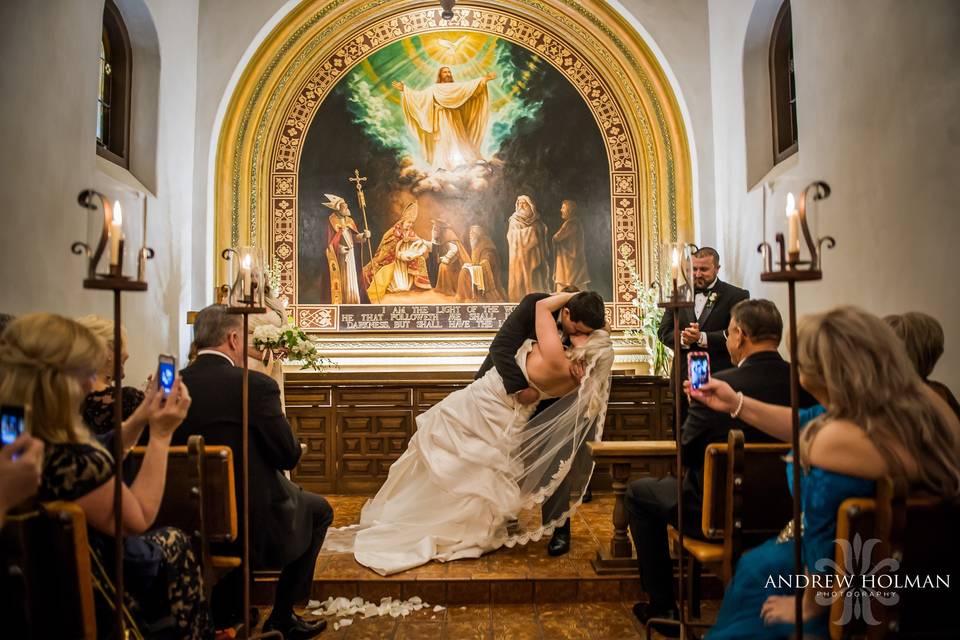 Kiss at the chapel wedding