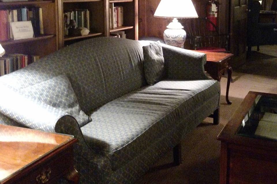 One of our public spaces, the library, in the Beekman Arms.