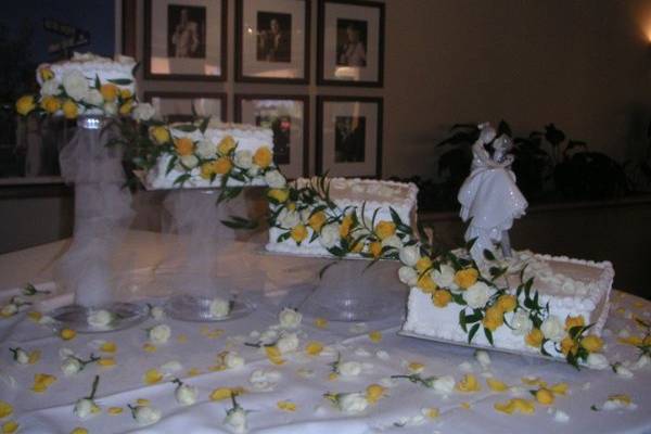 Cakes By Monalisa at Dattilo's