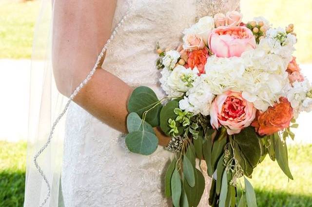 Bride with a summer bouquet