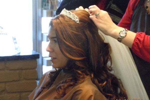 Hairpins Studio Salon