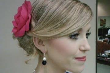 Hairpins Studio Salon