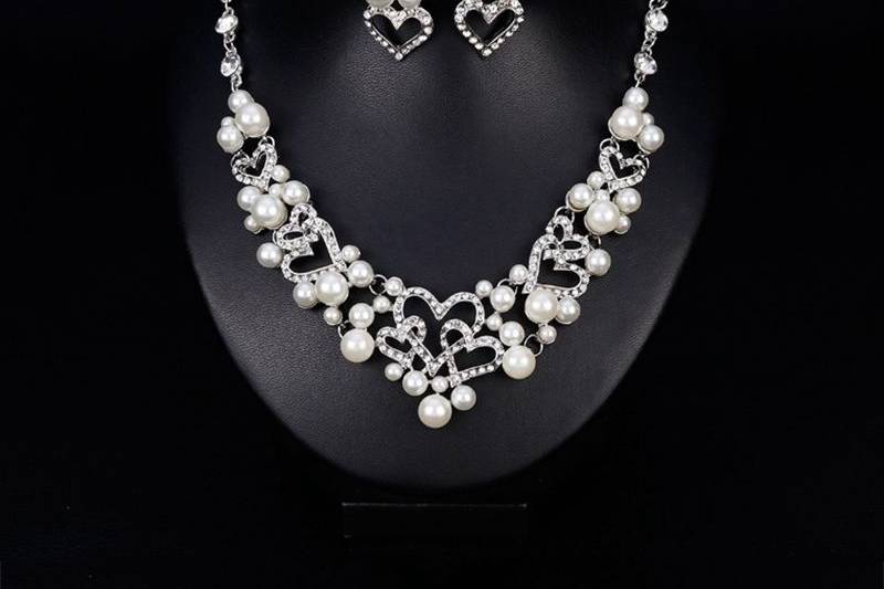 Bridal Heart Necklace & Earrings Set with Pearl and Rhinestone Embellishement