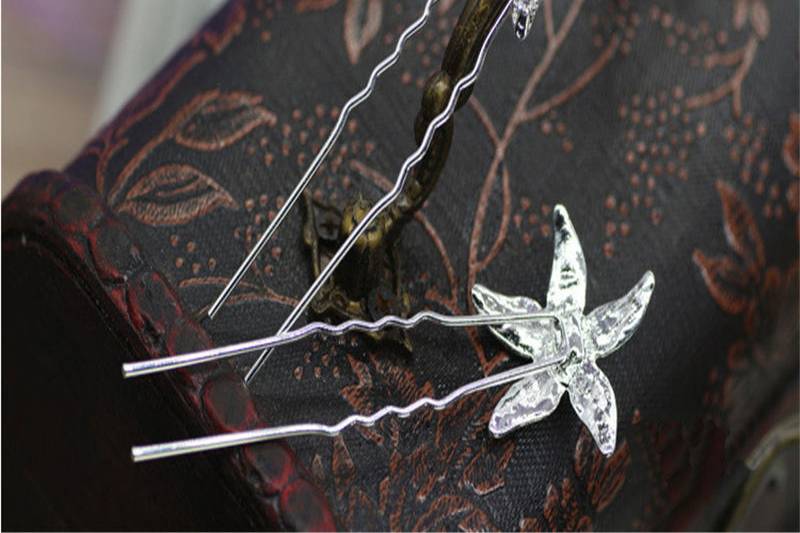 Rhinestone Starfish Hair Pins