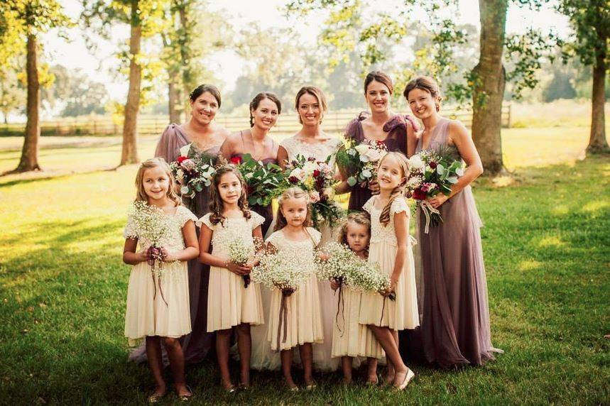 Beautiful laddies with bouquets