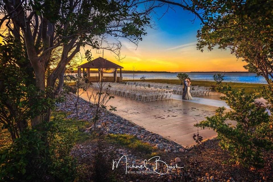 Paradise Cove at Lake Grapevine