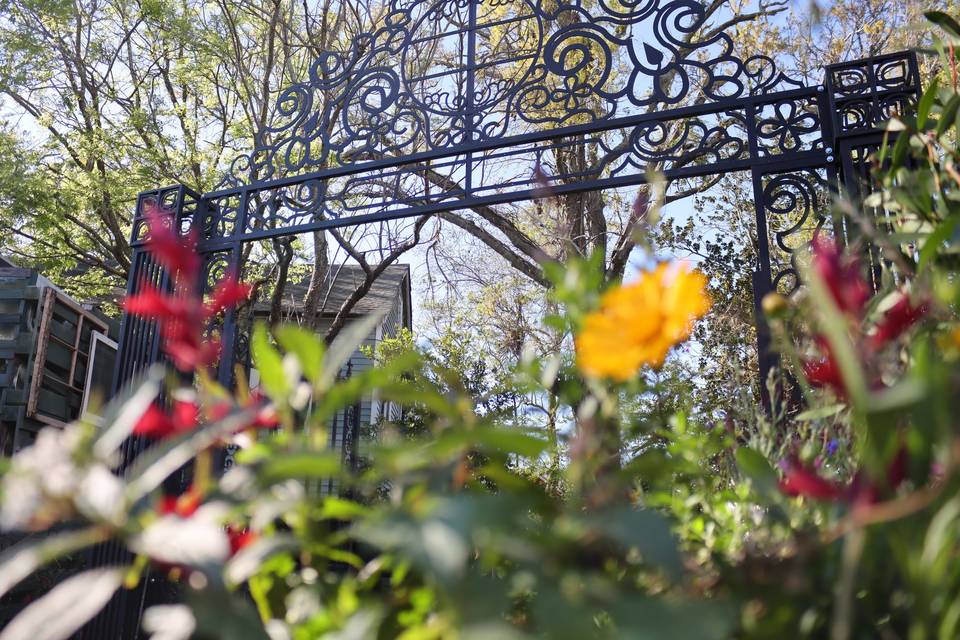Iron gate by beds