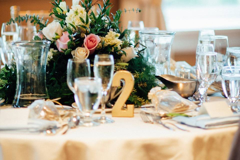 Romantic Low Centerpiece | Photo courtesy of Tim Tab Studios