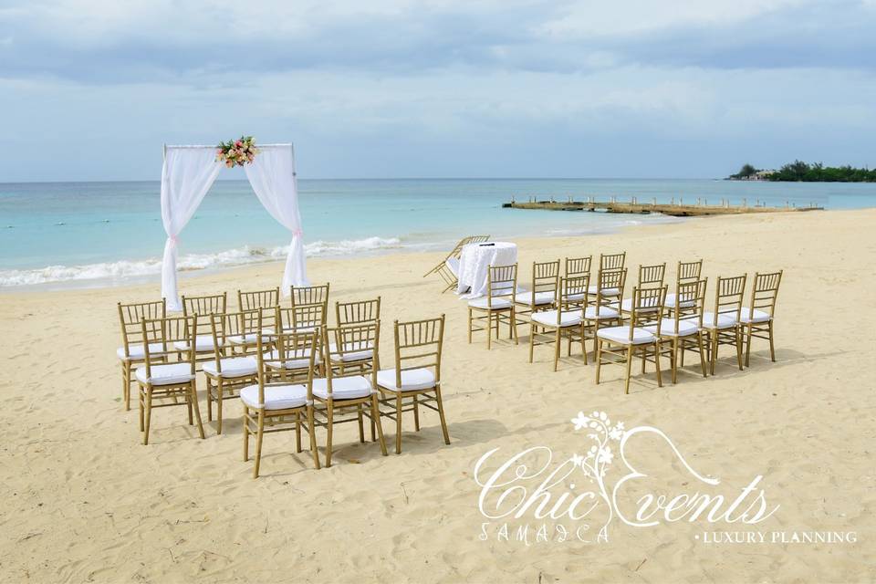 Small beach wedding ceremony decor