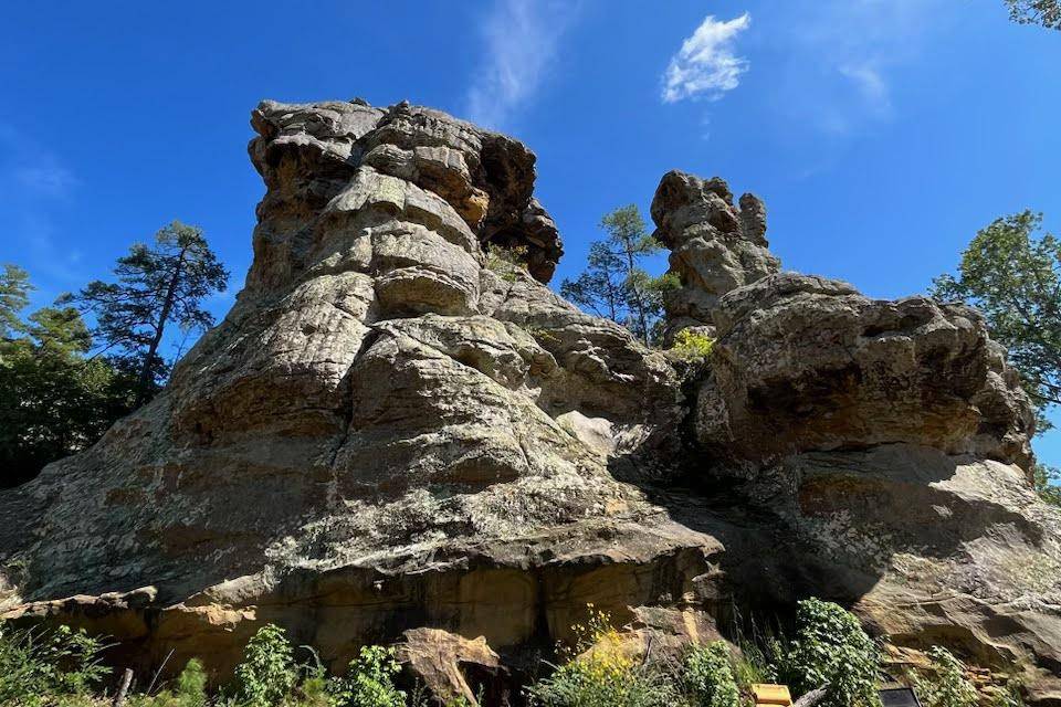 Center Bluffs