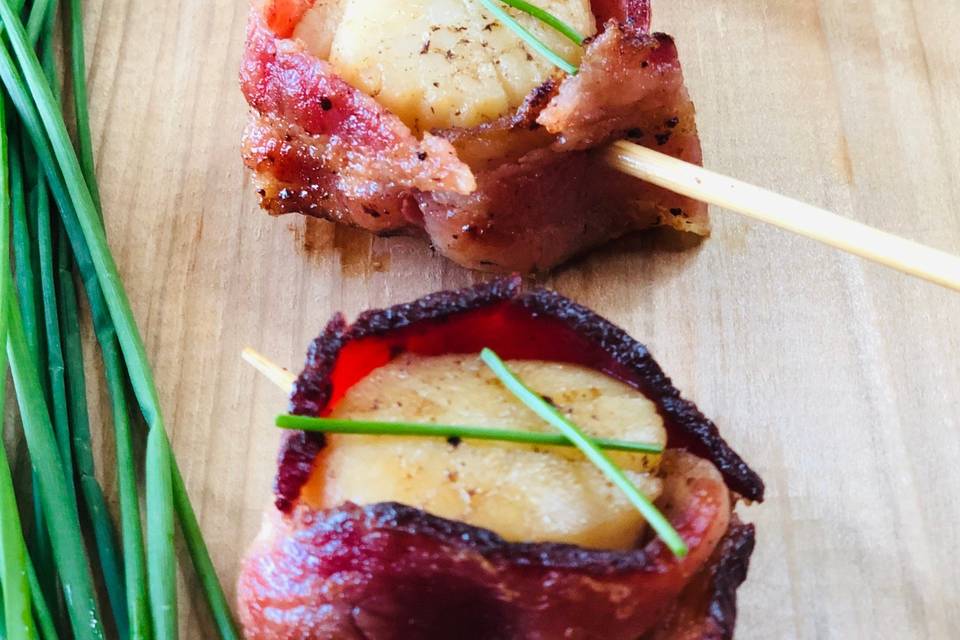 Bacon wrapped scallops