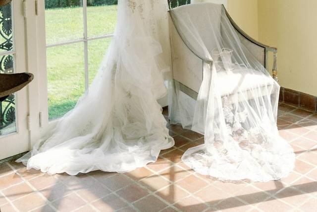 Wedding gown