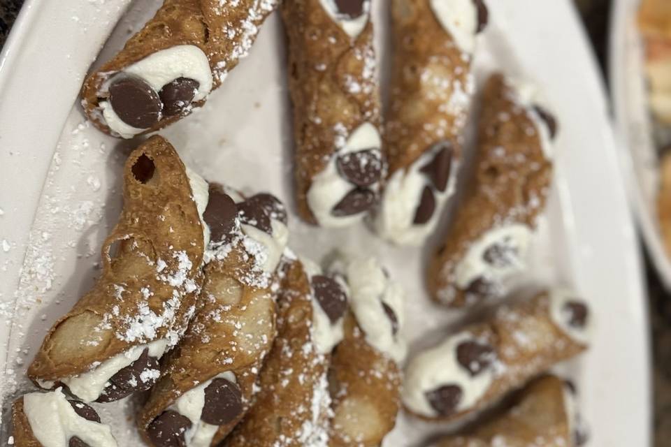 Cannolis w/ choco chips