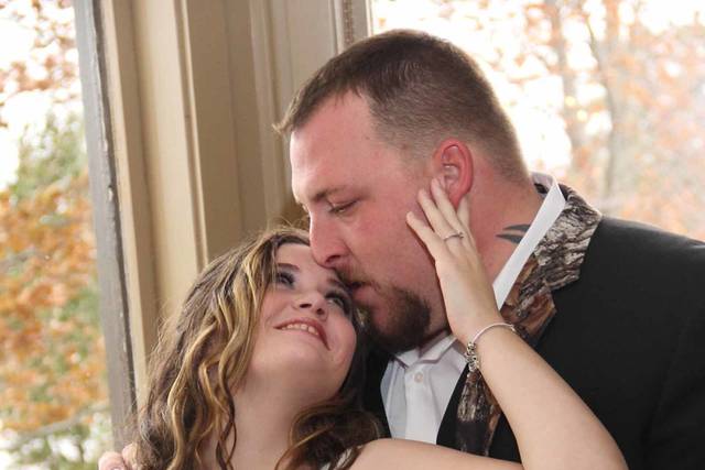 Affordable DJs & Wedding Photographers